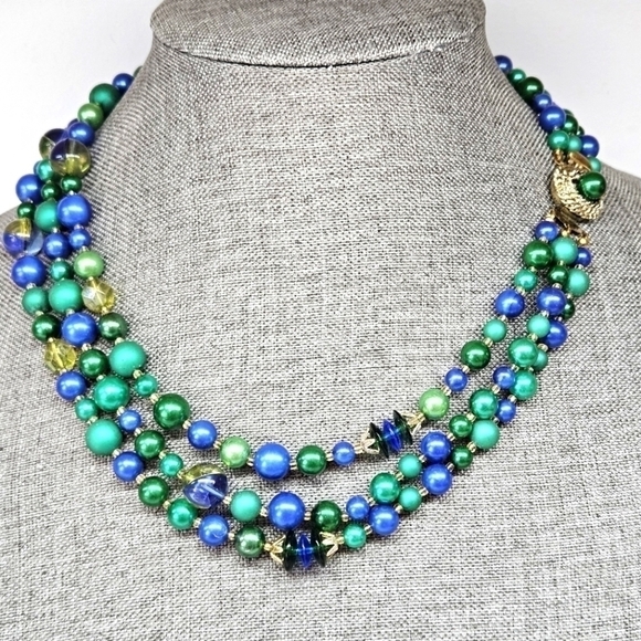 VINTAGE Green and Blue Plastic Bead Multi-Strand Oval Box Clasp Necklace Japan - Picture 1 of 8